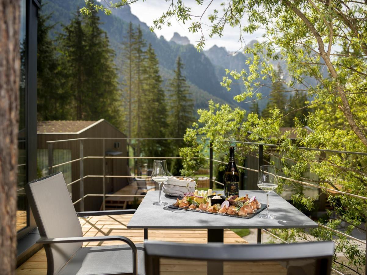 Skyview Chalets Am Camping Toblacher See Exterior foto